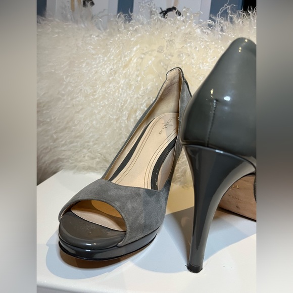 Cole Haan & Nike Grey Suede & Patent Leather Peep Toe Heels. - Picture 4 of 6